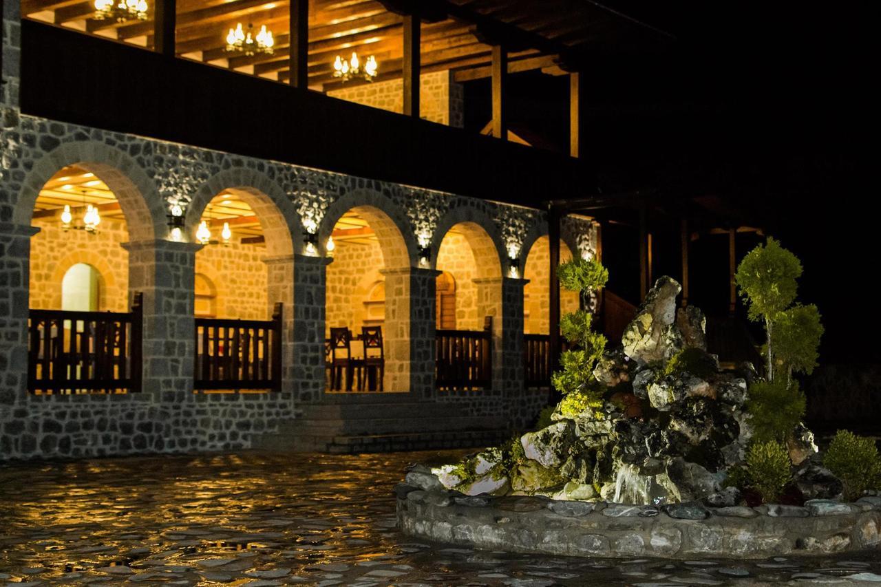 The House Of The Miyaks Hotell Rostusa Exteriör bild